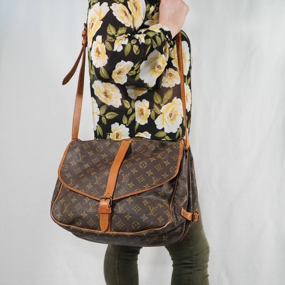 Louis Vuitton Monogram Saumur 35 Shoulder Bag - Picture 1 of 8